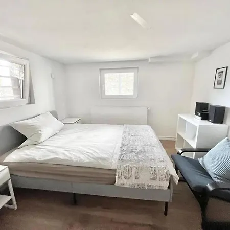 Komplett Moebliert, Ausgestattetes 7 Haus Casa vacanze Friedrichsdorf