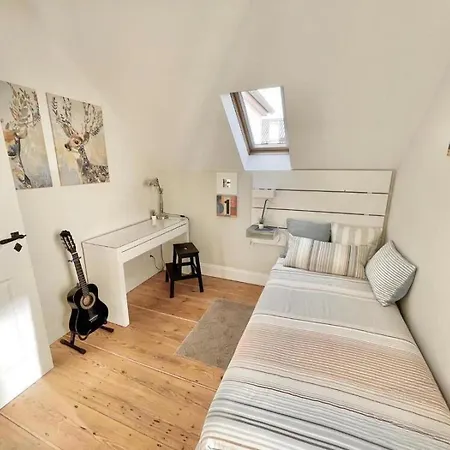 Komplett Moebliert, Ausgestattetes 7 Haus * Friedrichsdorf